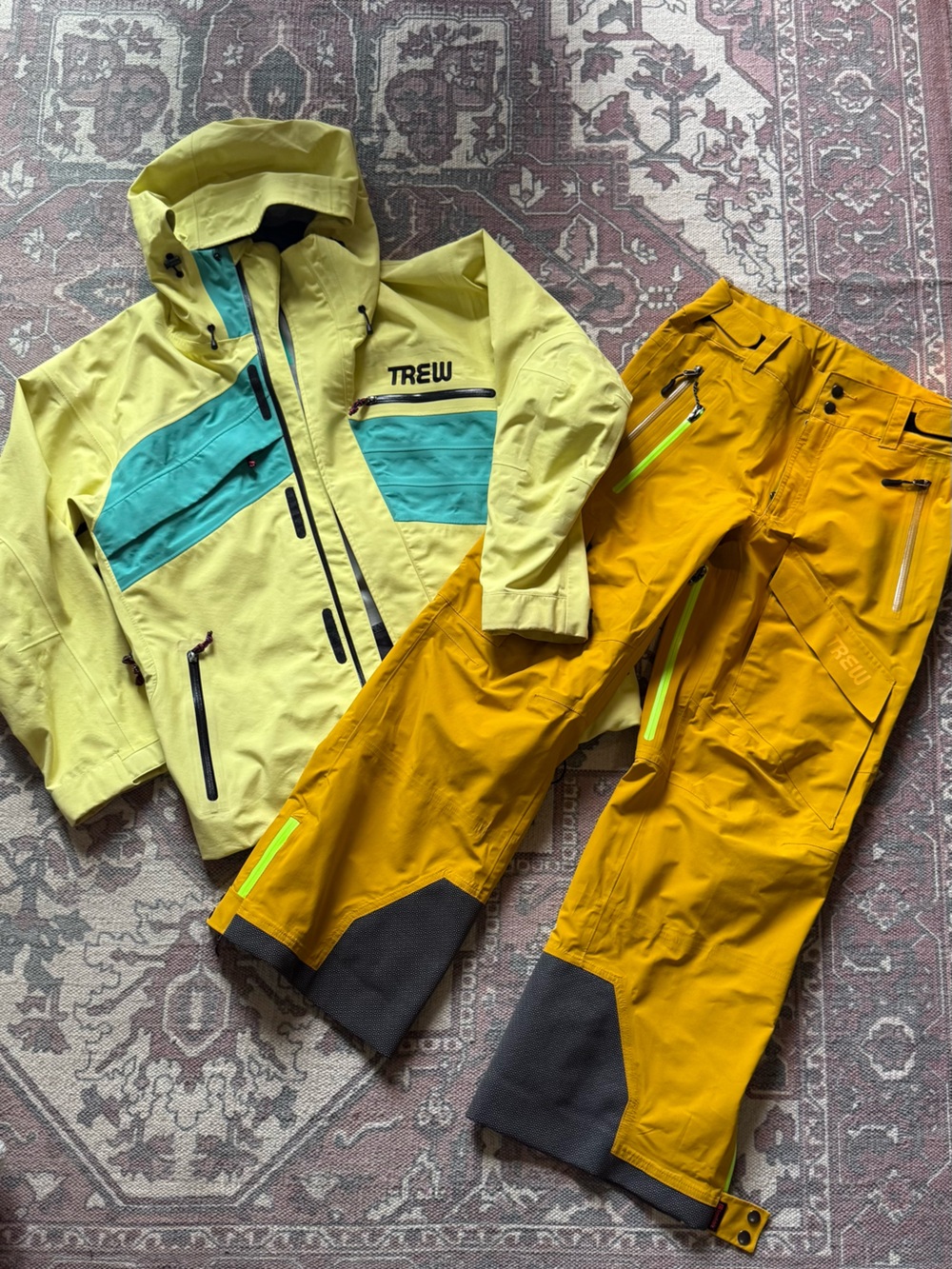 TREW Gear Canada Two-Tone Yellow Teal Ski Jacket & Honey Mustard Pants Set